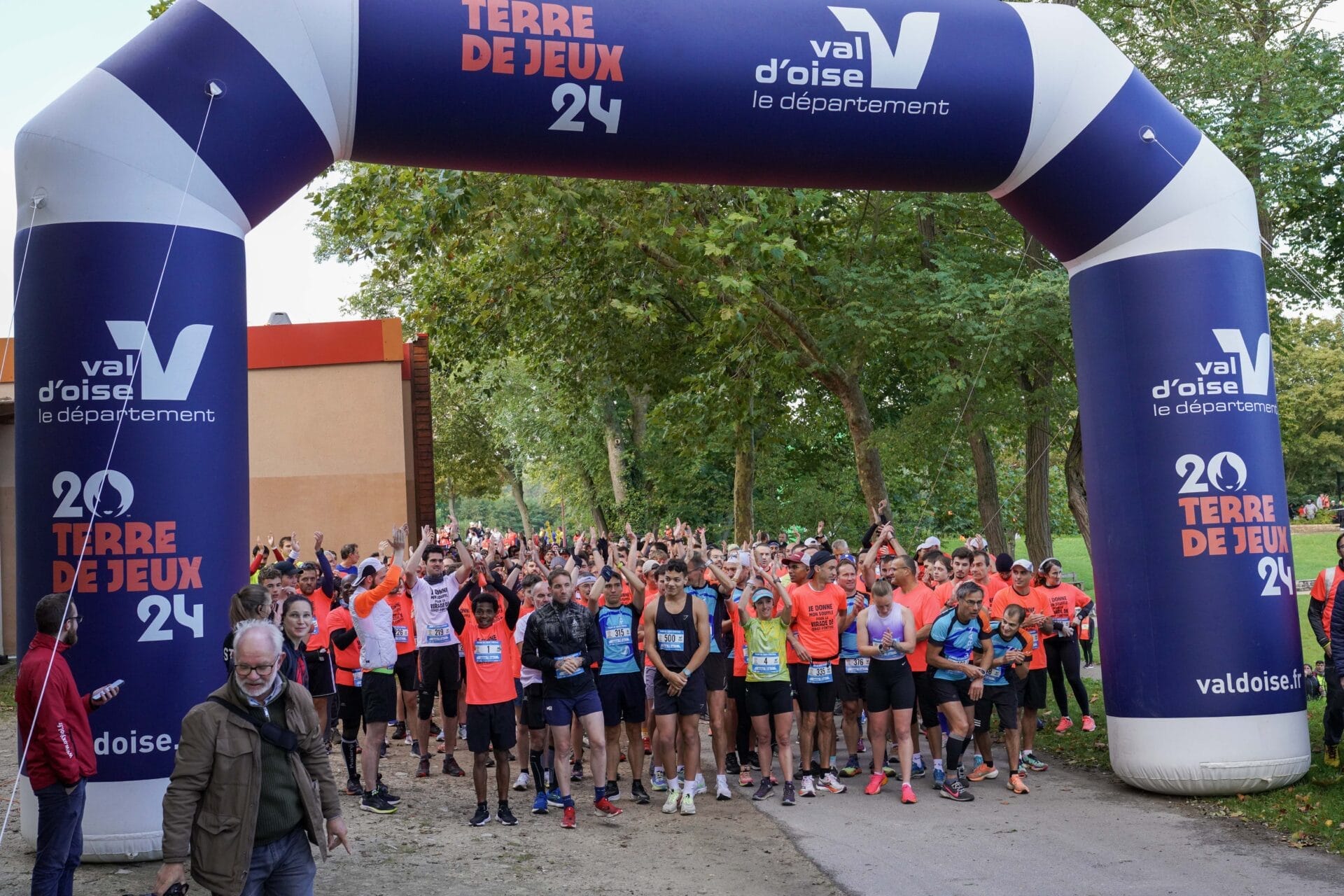 départ clapping course 10 km de la virade de cergy-Pontoise