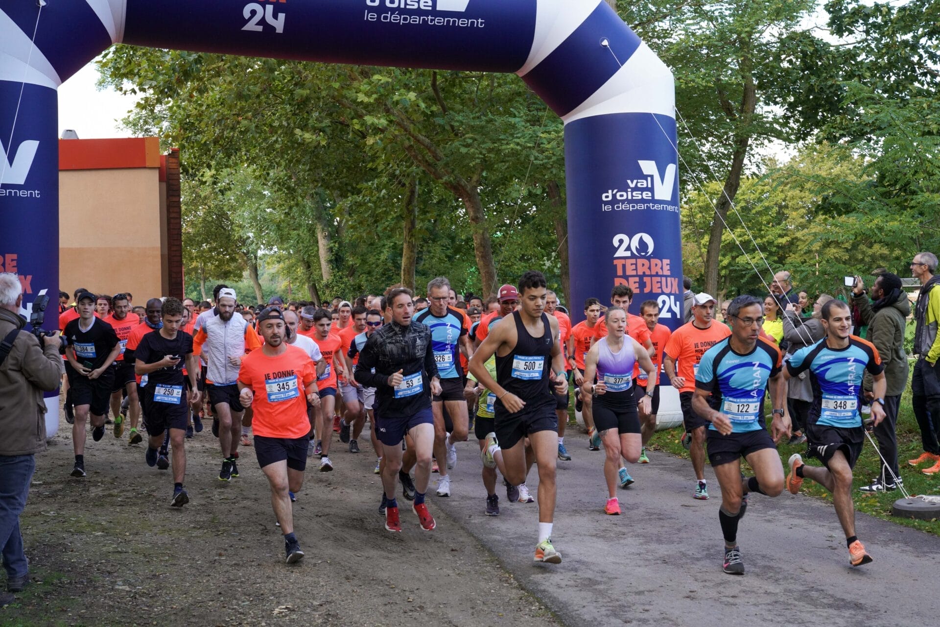 départ de la course 10 km de la virade de cergy-Pontoise