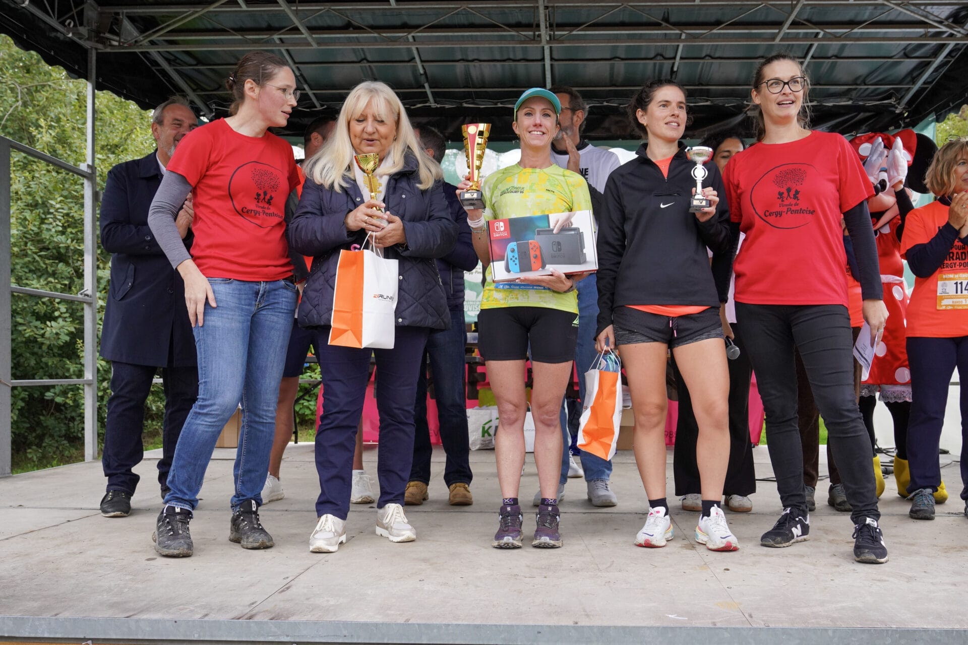 les deux premières femmes gagnantes de la course 10 km de la virade de cergy-Pontoise